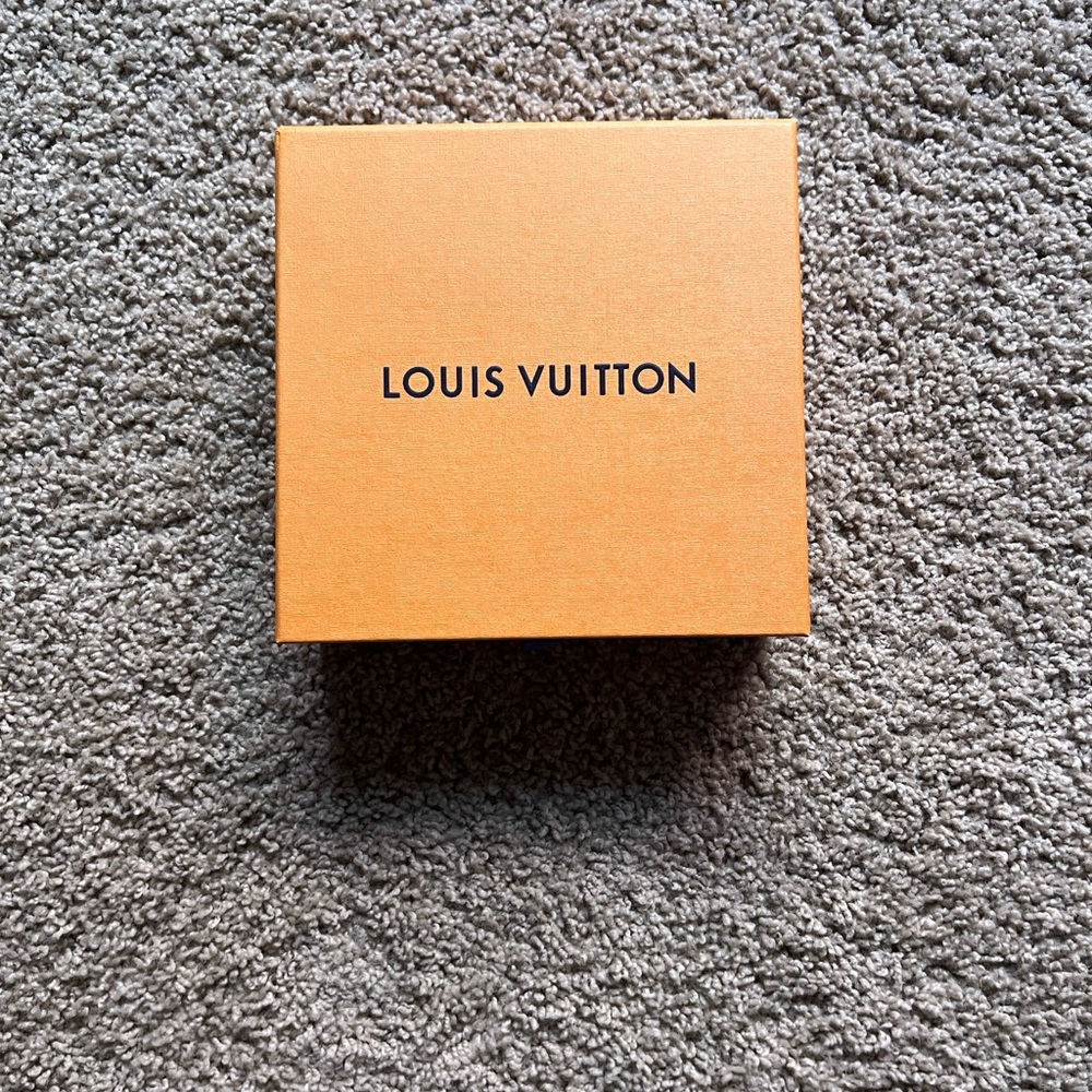 5 Louis Vuitton Boxes, assorted sizes
